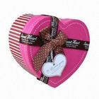 दिल के आकार का सजावटी लक्जरी पुनर्नवीनीकरण उपहार पेपर बॉक्स, चॉकलेट के लिए गुलाबी पेपर बॉक्स