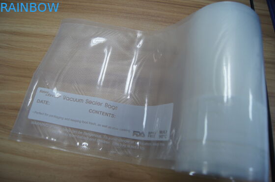 प्लास्टिक खाद्य पैकेजिंग उभरा साइड और प्रिंटिंग साइड के साथ वैक्यूम बैग रोलिंग