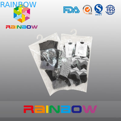 दूधिया सफेद साफ प्लास्टिक पाउच पैकेजिंग हुक हुक बैग जिपर के साथ जुराबें