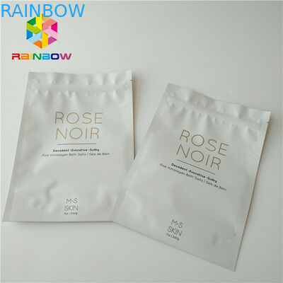 समुद्री नमक स्नान त्वचा की देखभाल के लिए सफेद प्लास्टिक स्टैंड अप बॉडी स्क्रब कॉस्मेटिक पैकेजिंग बैग