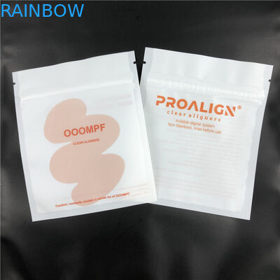 मैट ब्लैक ब्रेसेस एलाइनर्स फ्लैट मायलर जिपलॉक बैग दांत सहायक उपकरण के लिए स्पष्ट मोर्चा