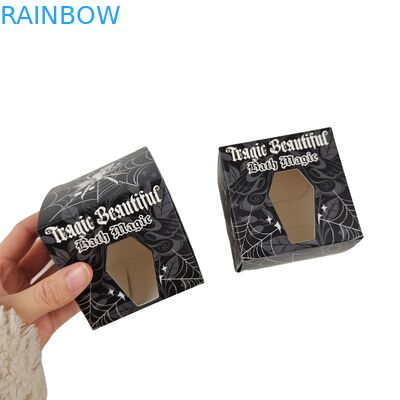 उच्च गुणवत्ता वाले कस्टम स्क्वायर ब्लैक पेपर बॉक्स के साथ विशेष फ्रंट खोखले खिड़की खाद्य पैकेजिंग सफेद कार्डबोर्ड उपहार बॉक्स