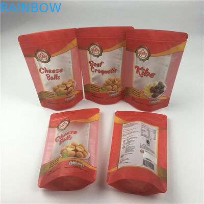 पालतू भोजन पैकेजिंग बैग के साथ खड़े पशु उपचार टोटे