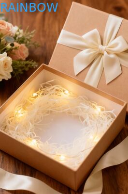 पर्यावरण के अनुकूल फोल्डेबल कठोर कार्डबोर्ड गिफ्ट बॉक्स आभूषण के लिए कपड़े जूते घड़ियाँ एम्बॉसिंग प्रीमियम पैकेजिंग बॉक्स