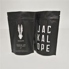 मैट ब्लैक फूड पैकेजिंग फिल्म्स टॉप जिपर के साथ कॉफ़ी बैग्स कस्टम लोगो को खड़ा करती हैं