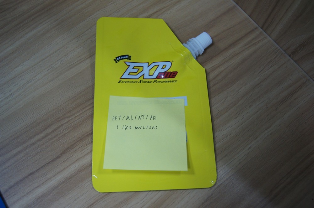 साइड टोंटी चिकनाई तेल पैकेजिंग थैला के साथ टुकड़े टुकड़े में खड़े टोंटी पाउच पैकेजिंग