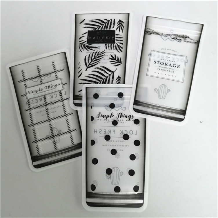 अनुकूलित आकार और डिजाइन आवश्यकताएं जिपर के साथ खड़े हों बैग मैट खत्म एल्यूमीनियम पन्नी Mylar Doypack