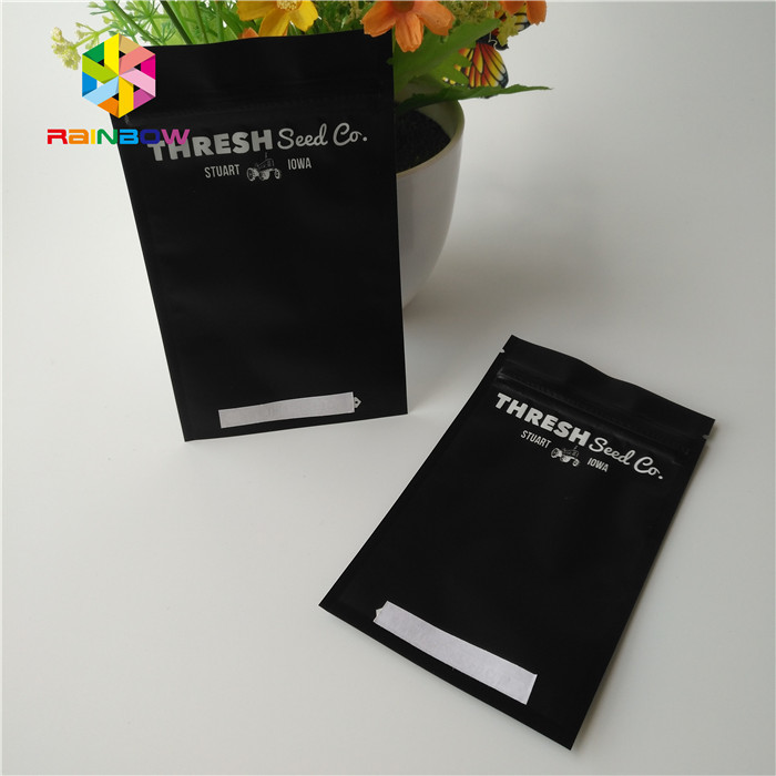 स्पष्ट खिड़की प्लास्टिक पाउच पैकेजिंग मजबूत फ्रीज प्रतिरोध बाहर मरो छेद के साथ