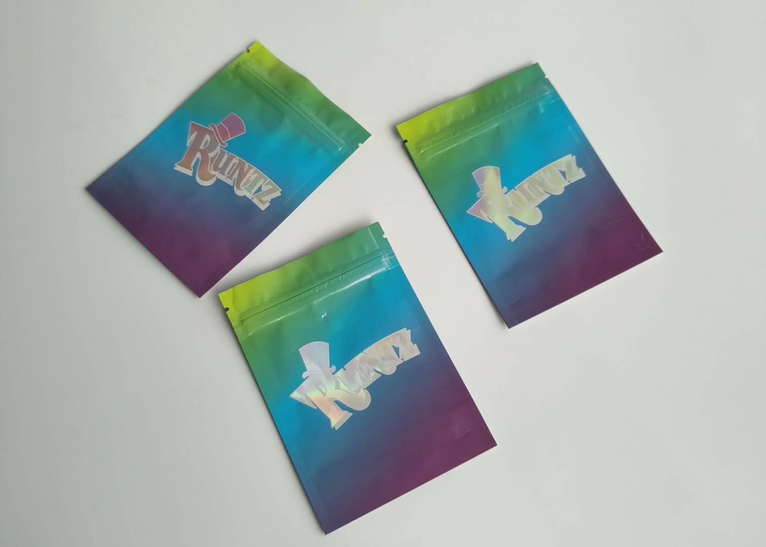 बाल प्रतिरोधी प्लास्टिक पाउच पैकेजिंग सिंडी रांटज जिपर बैग समाप्त पन्नी