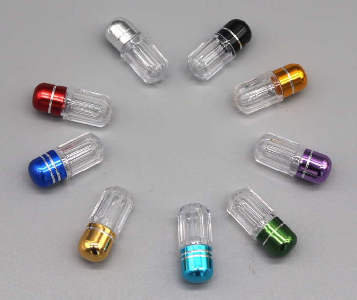 पुरुष ऑल नाइट लॉन्ग पिल कार्ड 3 डी इफेक्ट क्रेजी 69 राइनो 7 कैप्सूल कार्ड डिस्प्ले कोटेड पेपर बॉक्स और प्लास्टिक कोव का प्रदर्शन करते हैं