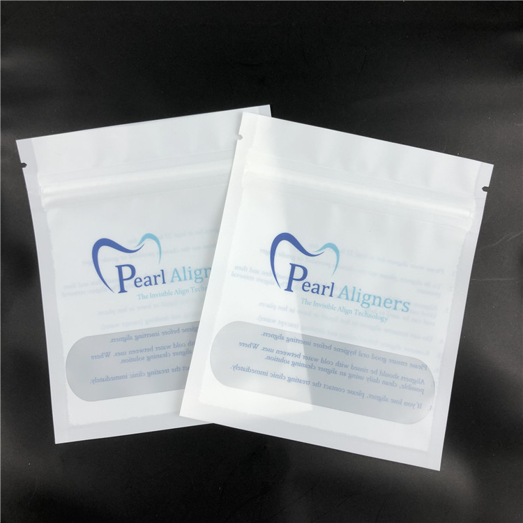 डेंटल ब्रेसेस पर्ल एलाइनर्स माइलर जिपर बैग क्राफ्ट वीएमपीईटी के माध्यम से देखें