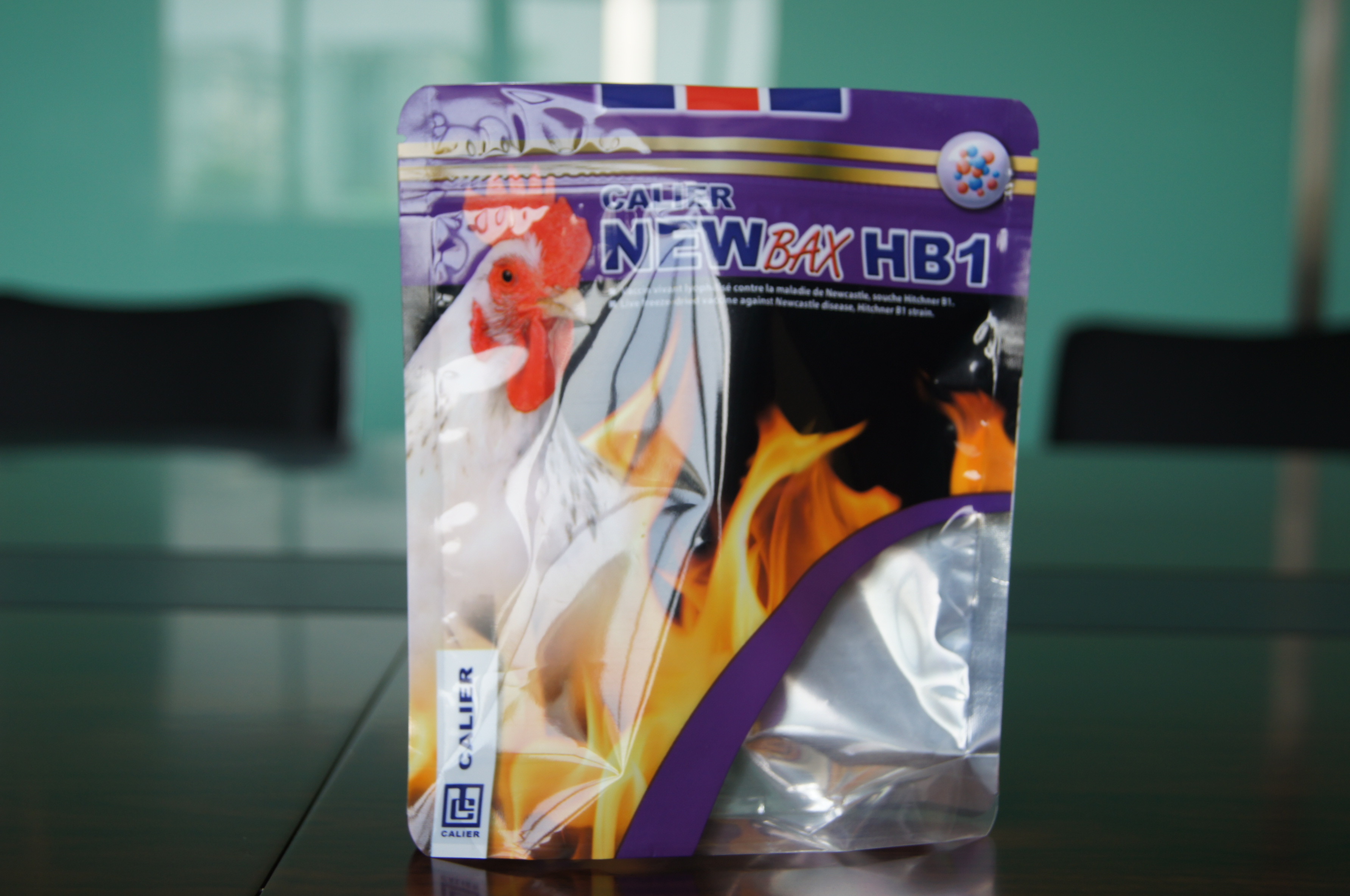 चिकन के लिए पालतू खाद्य प्लास्टिक पैकेजिंग पाउच जिपर खड़े हो जाओ