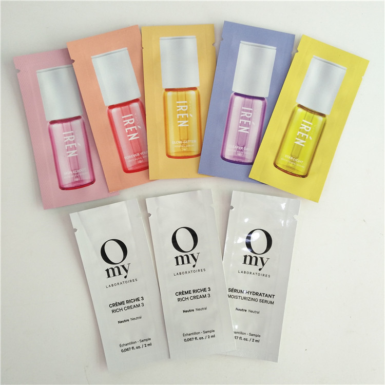 हीट सीलबंद प्रसाधन सामग्री नमूना पैकेजिंग पाउच फ्लैट पाउच Mylar पन्नी 3 पक्ष सील बैग